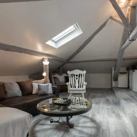 De Pene Blanque Tatil Evi